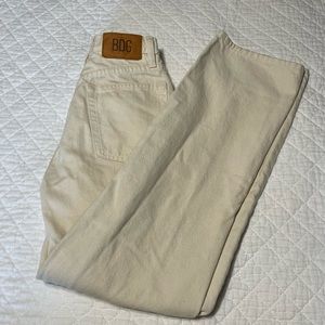 BDG urban outfitters white jeans size 25